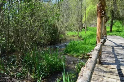 Caillebotis-du-Site-Archeologique-du-Piage_495440