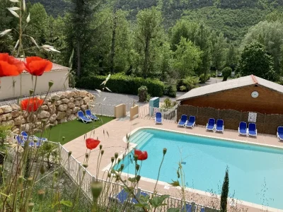 Camping-Les-Bords-du-Tarn-8211-Mostuejouls_2227600
