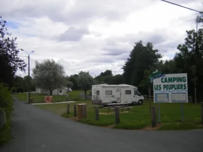 Camping-Les-Peupliers-8211-Azay-sur-Thouet_3427052