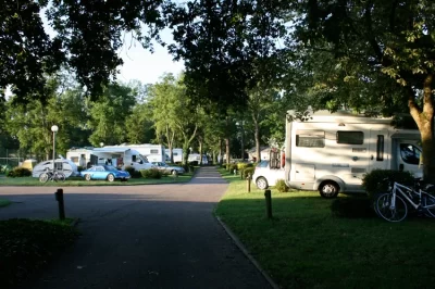 Camping-Municipal-les-Patures-8211-Checy_1503634