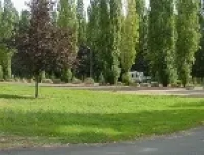 Camping-car-park-8211-Airvault-8211-Airvault_3729335