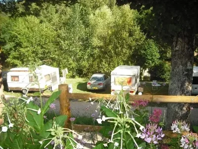 Camping-municipal-Les-Galinieres-groupe-8211-Saint-Laurent-d039Olt_2252579