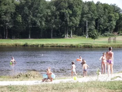 Camping-municipal-des-Chanaux-8211-Saint-Privat_1481187
