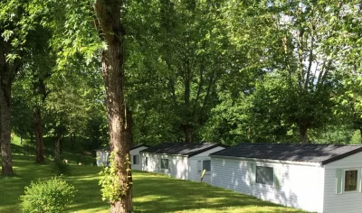 Camping-quotLes-Etoilesquot-8211-Saint-Sornin-Lavolps_2836976