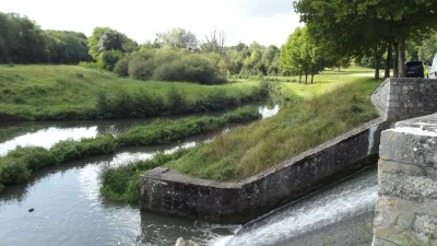 Canal-lateral-a-la-Loire-8211-Briare_2365574