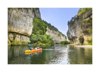 Canoe-quotCanoe-2000quot-8211-Gorges-du-Tarn-8211-La-Malene_2226486-1