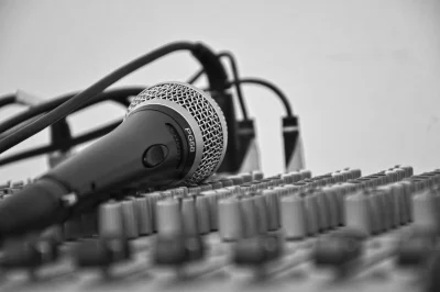 Caravane-a-musique-Concert-Lucas-Lombard-en-duo-avec-limouzArt-8211-22-07-2025-8211-Saint-Yrieix-la-Perche_2612349