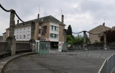 Cariatides-du-lycee-Barbanceys_550056
