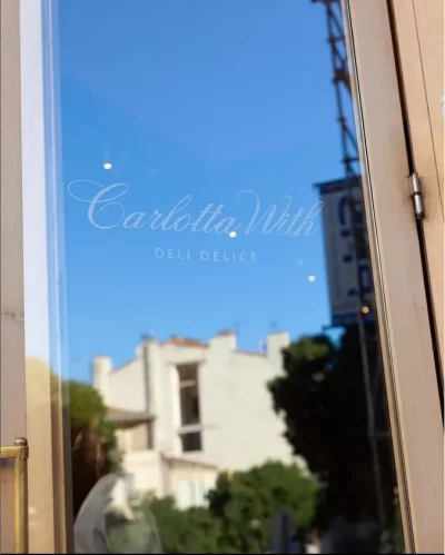 Carlotta-With_540196