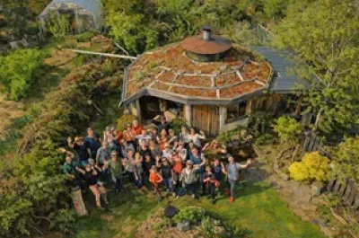 Celebrons-la-reouverture-du-jardin-Une-figue-dans-le-Poirier-8211-Girmont-Val-d039Ajol_3408606