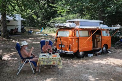 Frankrijk, 14 juli 2015, zwembad eenz.Creuse Nature  Foto: Gerard Til