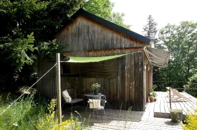 Chalet-au-coeur-d039un-jardin-foret-avec-vue-des-causses-a-la-chaine-des-Pyrenees-8211-Castelnau-Pegayrols_2238947