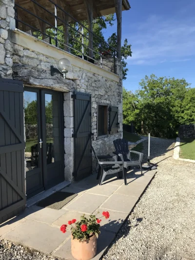 Chambre-d039hotes-La-Belle-Bleu-8211-Montcuq-en-Quercy-Blanc_2914688