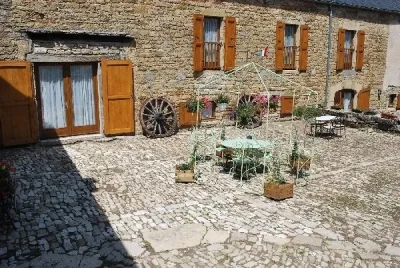 Chambres-d039Hotes-Entre-Dolmens-et-Fontaines-groupes-8211-Severac-d039Aveyron_2252847