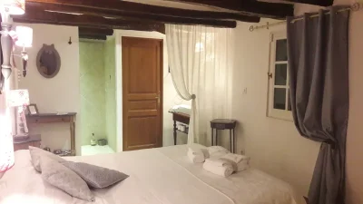 Chambres-d039hotes-quotLa-Magnaneriequot-8211-Savigny-en-Veron_1731853