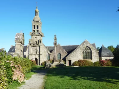 Chapelle-Sainte-Marie-du-Menez-Hom_564539
