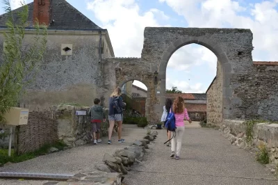 Chateau-de-Bouille-Saint-Paul_497178