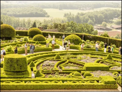 Chateau-de-Hautefort-8211-Hautefort_3069977