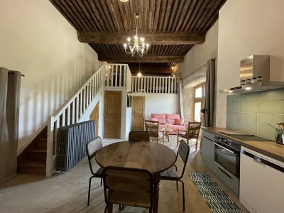 Chateau-de-Latour-8211-Meuble-Renaissance-8211-Marnhagues-et-Latour_2246404