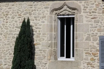 Chateau-de-Monisme-fenetre-8211-Bessines-sur-Gartempe_3516211