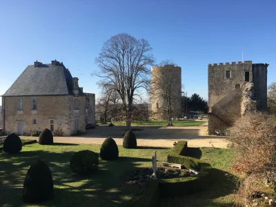 Chateau-de-Montreuil-Bonnin-8211-Boivre-la-Vallee_2411349