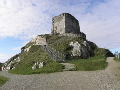 Chateau-de-Roc039h-Morvan_562209