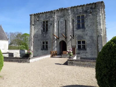 Chateau-de-la-Chapelle-Bellouin-8211-La-Roche-Rigault_2411345