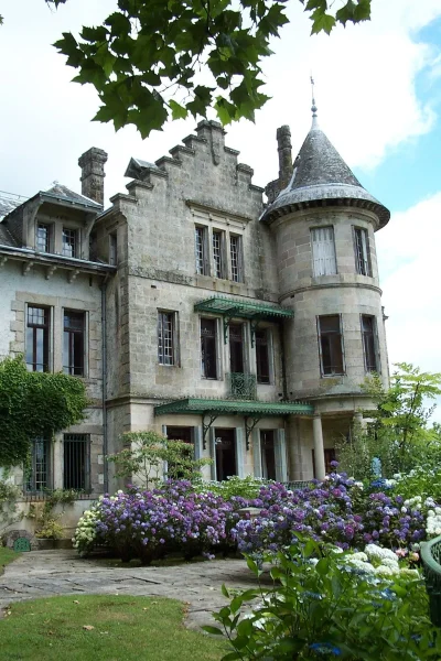 Chateau-et-parc-de-Montmery-8211-Prive-8211-Ambazac_3516335
