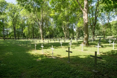 Cimetiere-militaire-Allemand-de-Saint-Laurent-Blangy-8211-Saint-Laurent-Blangy_3282189