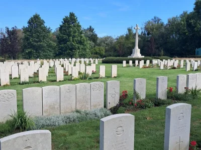 Cimetiere-militaire-franco-britannique-1939-1945-8211-Choloy-Menillot_3895603