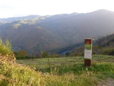 Circuit-de-decouverte-au-Fel-un-village-un-vignoble-8211-Le-Fel_2844811