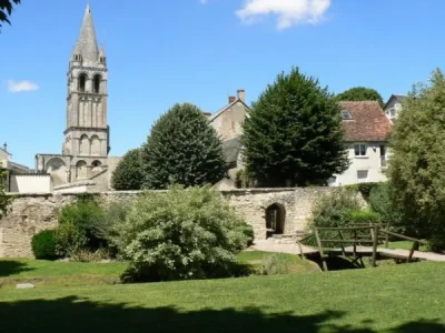 Clocher-de-l039Abbaye-Notre-Dame-8211-Deols_3515669