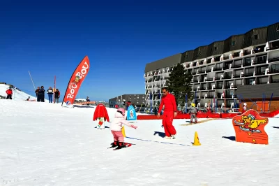 Club-Piou-Piou-8211-Ecole-du-ski-francais_1136410