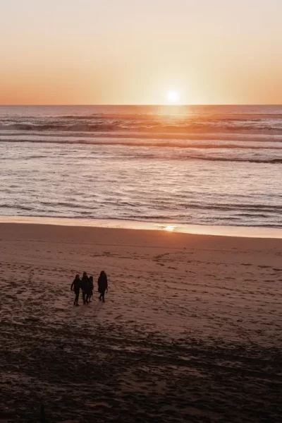 Coucher-de-soleil-sur-la-plage-de-la-Garluche_600496