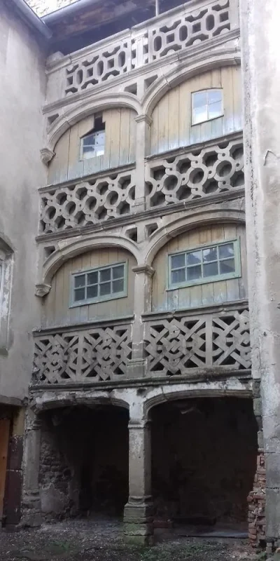 Cour-de-la-renaissance-8211-Mirecourt_3860477