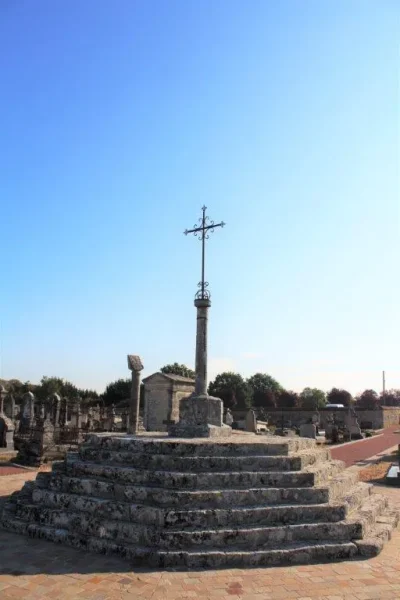 Croix-de-l039Hosannaire-8211-Ferrieres-en-Gatinais_3231819