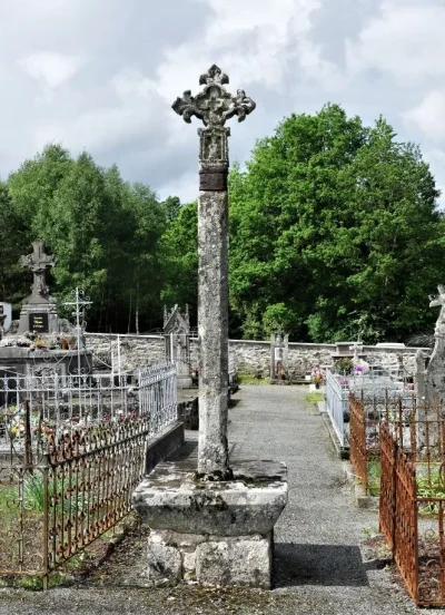 Croix-du-cimetiere-8211-Le-Mas-d039Artige_2808882