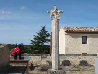 Croix-du-cimetiere-de-Croignon_496278