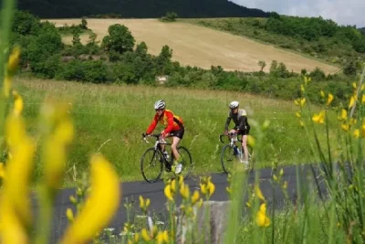 Cyclotourisme-des-Causses-a-l039Aubrac-8211-Severac-d039Aveyron_2229066