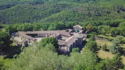 DE-LODEVE-A-SAINT-GUILHEM-LE-DESERT-SUR-LE-GR®653-VOIE-D039ARLES-VERS-COMPOSTELLE-8211-Lodeve_2267682