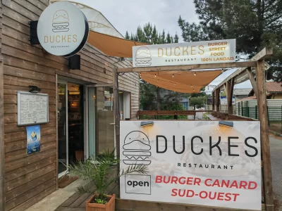DUCKES_1102373