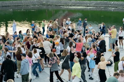 Dance-Dance-Dance-une-creation-habitants-grand-format-8211-07-09-2025-8211-Caen_2939349