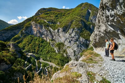 Decouverte-du-Chemin-de-la-Mature-itineraire-insolite_1060073