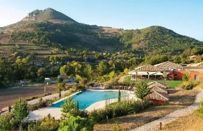 Domaine-Saint-Esteve-groupes-8211-Millau_2262973