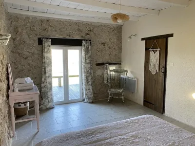 Domaine-de-Villot-8211-Le-Pigeonnier-8211-Sainte-Colombe-de-Villeneuve_1824578