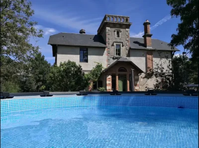 Domaine-de-l039Ile-piscine-et-plage-de-Loire-8211-Bannay_3831830