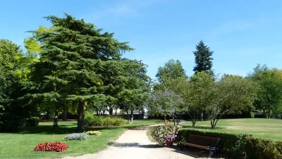 Du-Donjon-au-bords-du-Loiret-8211-Olivet_1720392