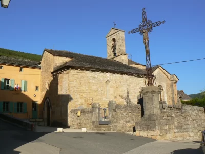 EGLISE-SAINT-PIERRE-DE-LANUEJOLS_569473