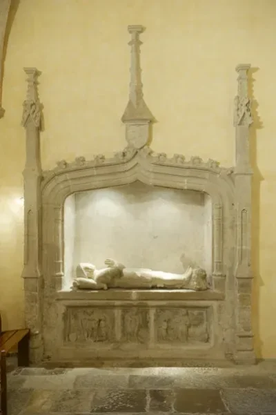 Eglise-Sainte-Madeleine-8211-Belcastel_3115350