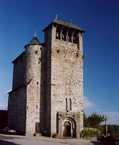 Eglise-et-croix-d039Orlhaguet-8211-Argences-en-Aubrac_2243559